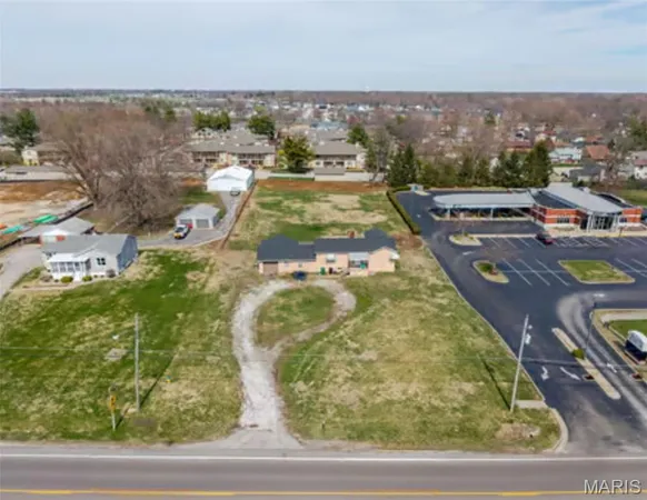 $500,000 | 716 West Highway 50, O'Fallon, IL 62269