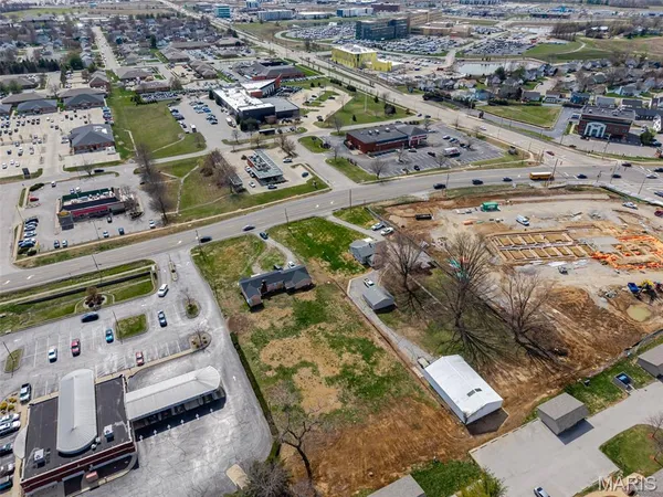 $500,000 | 716 West Highway 50, O'Fallon, IL 62269