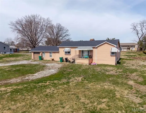 $500,000 | 716 West Highway 50, O'Fallon, IL 62269