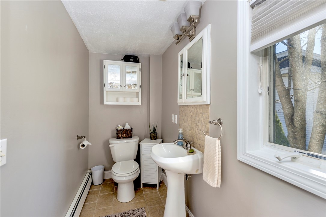 25 Spring Street Westerly, RI 02891 - Photo 17 of 20