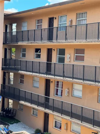$2,285 | 5441 West 24th Avenue, Unit 60, Hialeah, FL 33016