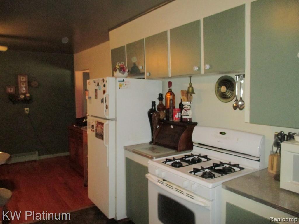 8040 Emigh Road Lexington, MI 48450 - Photo 14 of 19 IMG_0272.jpg