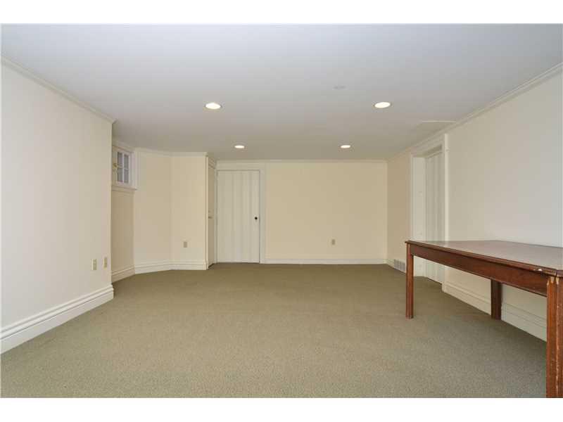 29 Newgate Road Pittsburgh, PA 15202 - Photo 14 of 19 Basement/Game Room.