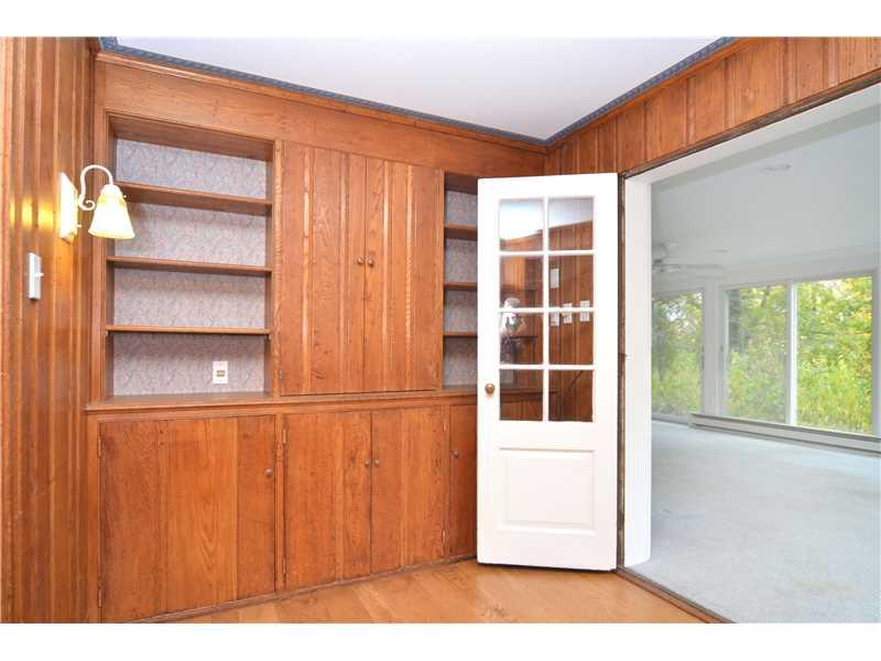 29 Newgate Road Pittsburgh, PA 15202 - Photo 7 of 19 Den.
