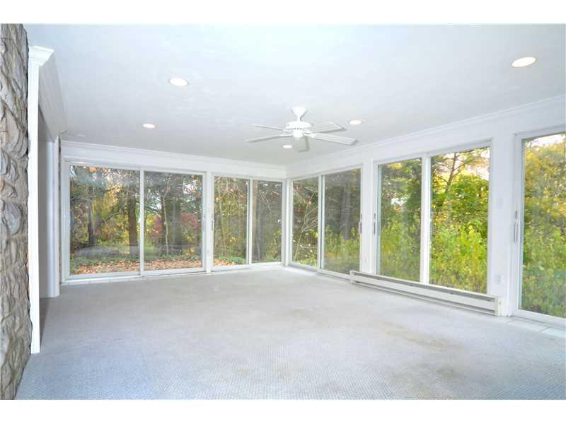 29 Newgate Road Pittsburgh, PA 15202 - Photo 8 of 19 Sunroom.