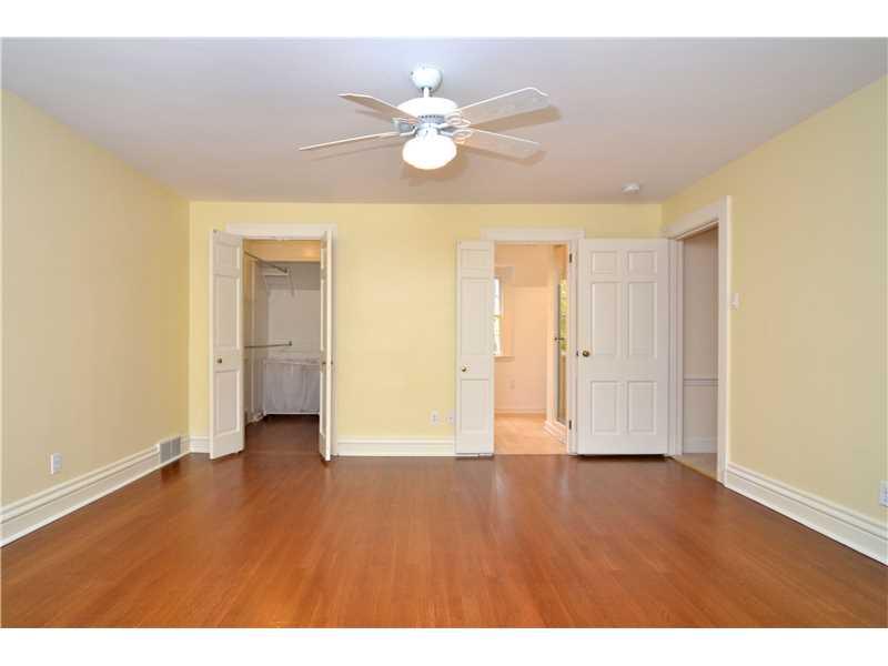 29 Newgate Road Pittsburgh, PA 15202 - Photo 9 of 19 Master Bedroom.