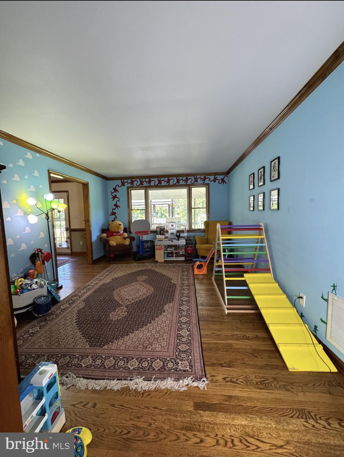 1586 Courthouse Road Catlett, VA 20119 - Photo 20 of 45 Living room