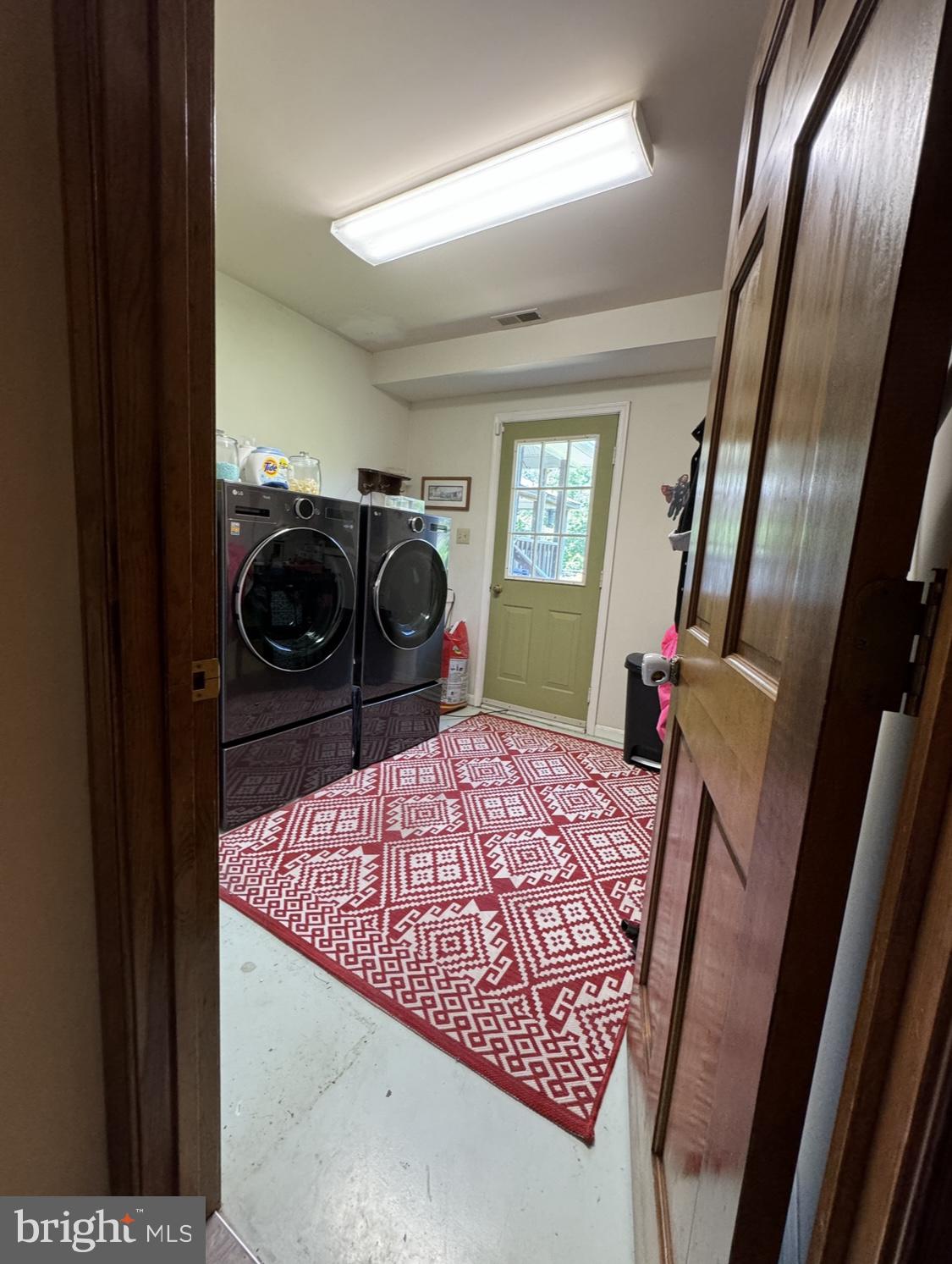 1586 Courthouse Road Catlett, VA 20119 - Photo 34 of 45 Mud/Laundry room with wal-out