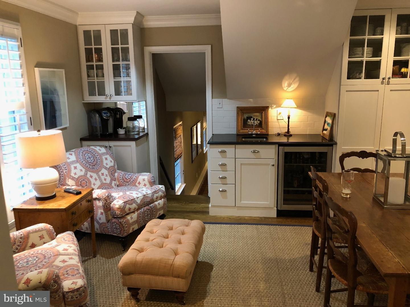 123 Ladderback Lane Devon, PA 19333 - Photo 10 of 25 Kitchen