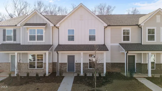 $2,100 | 264 Fosterton Cottage Way, Raleigh, NC 27603