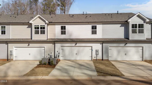 $2,100 | 264 Fosterton Cottage Way, Raleigh, NC 27603