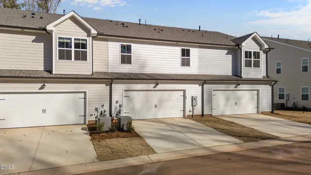 $2,100 | 264 Fosterton Cottage Way, Raleigh, NC 27603