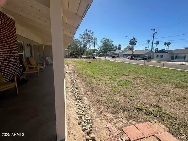 a view of a yard