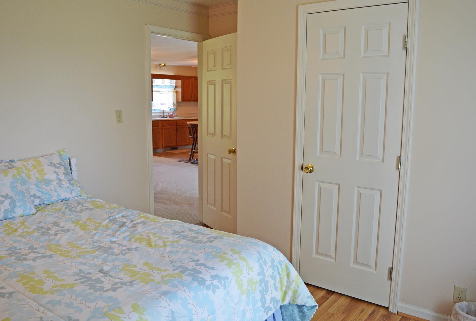 2758 West Harreld Road Marion, IN 46952 - Photo 16 of 28 Gallery Image 16