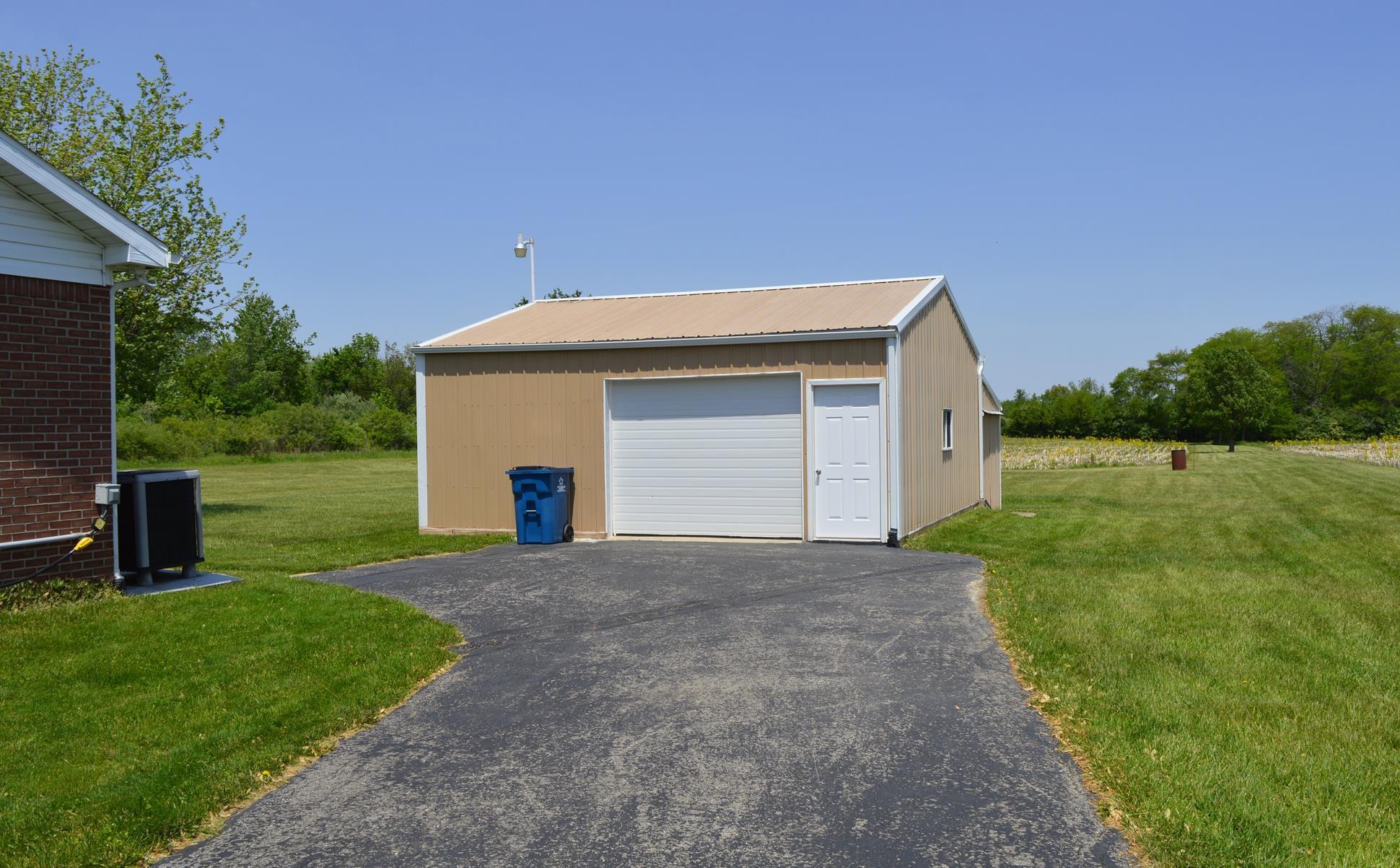2758 West Harreld Road Marion, IN 46952 - Photo 27 of 28 Gallery Image 27