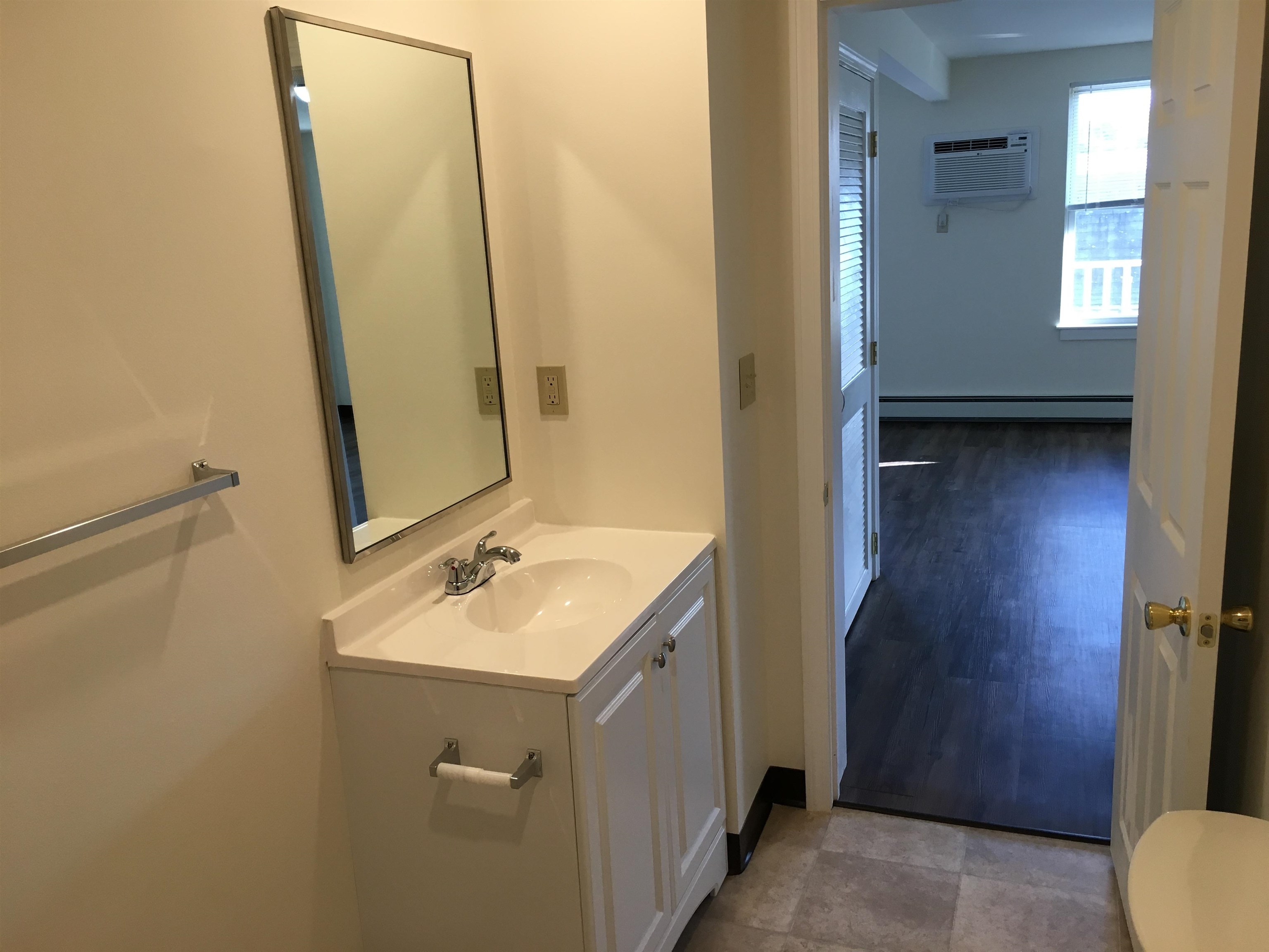 93 Second Street, Unit 3 Manchester, NH 03102 - Photo 42 of 57
