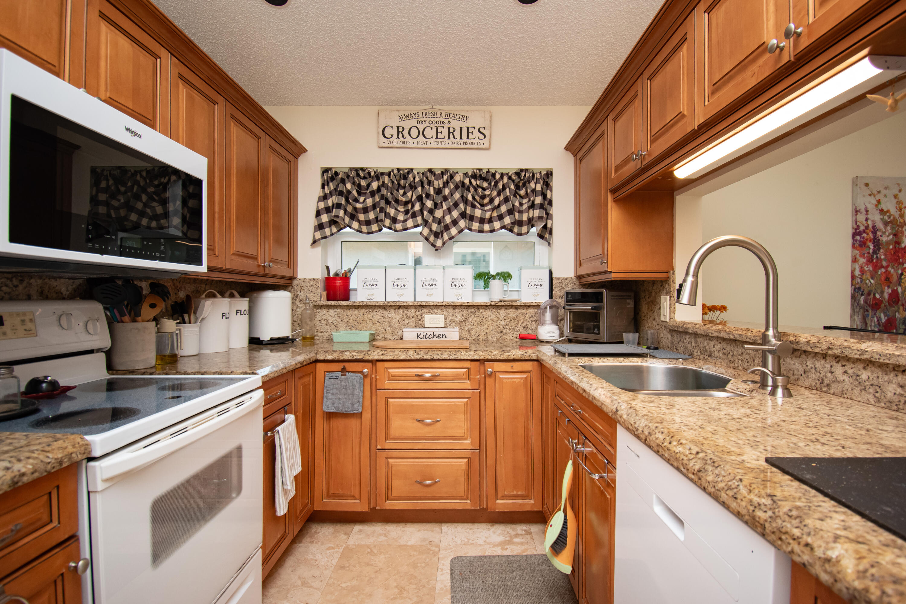 11160 Rios Road, Unit 11160 Boca Raton, FL 33498 - Photo 14 of 35 F74CDC6F-0CC4-4CE8-AAAC-790A76D01D85