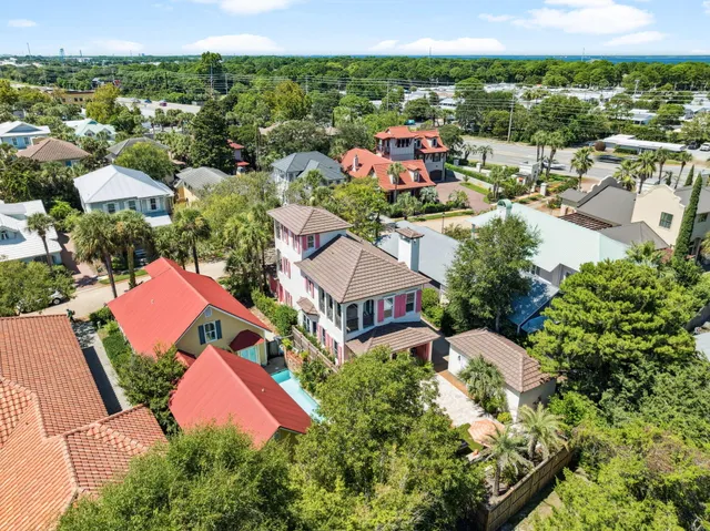 a view of an outdoor space