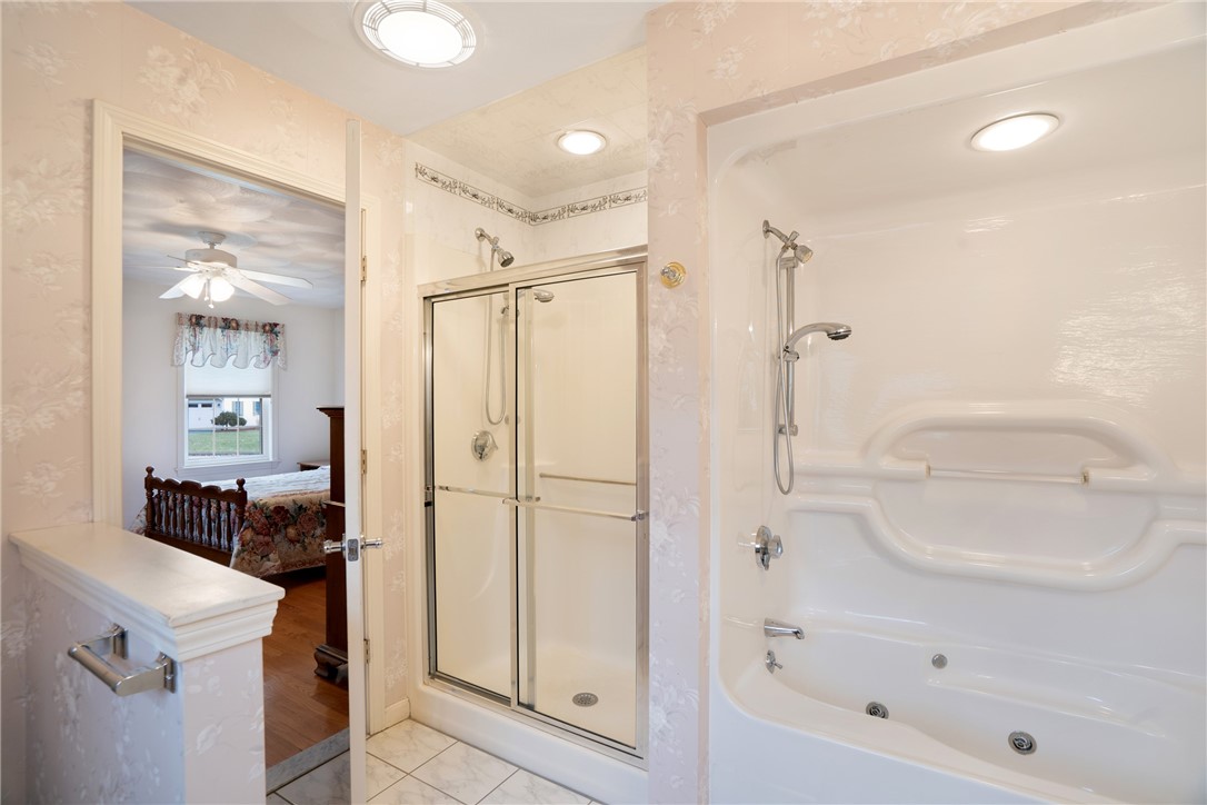 204 Tomahawk Trail Cranston, RI 02921 - Photo 16 of 26 Primary bath