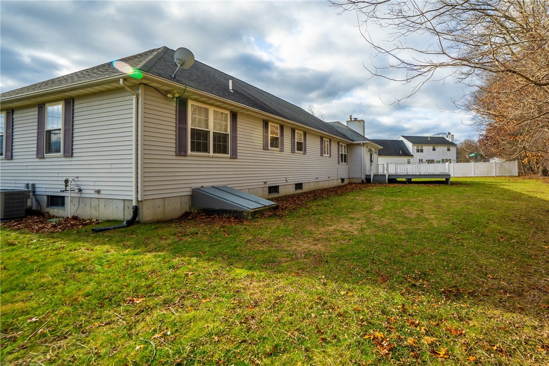 204 Tomahawk Trail Cranston, RI 02921 - Photo 24 of 26 Back yard