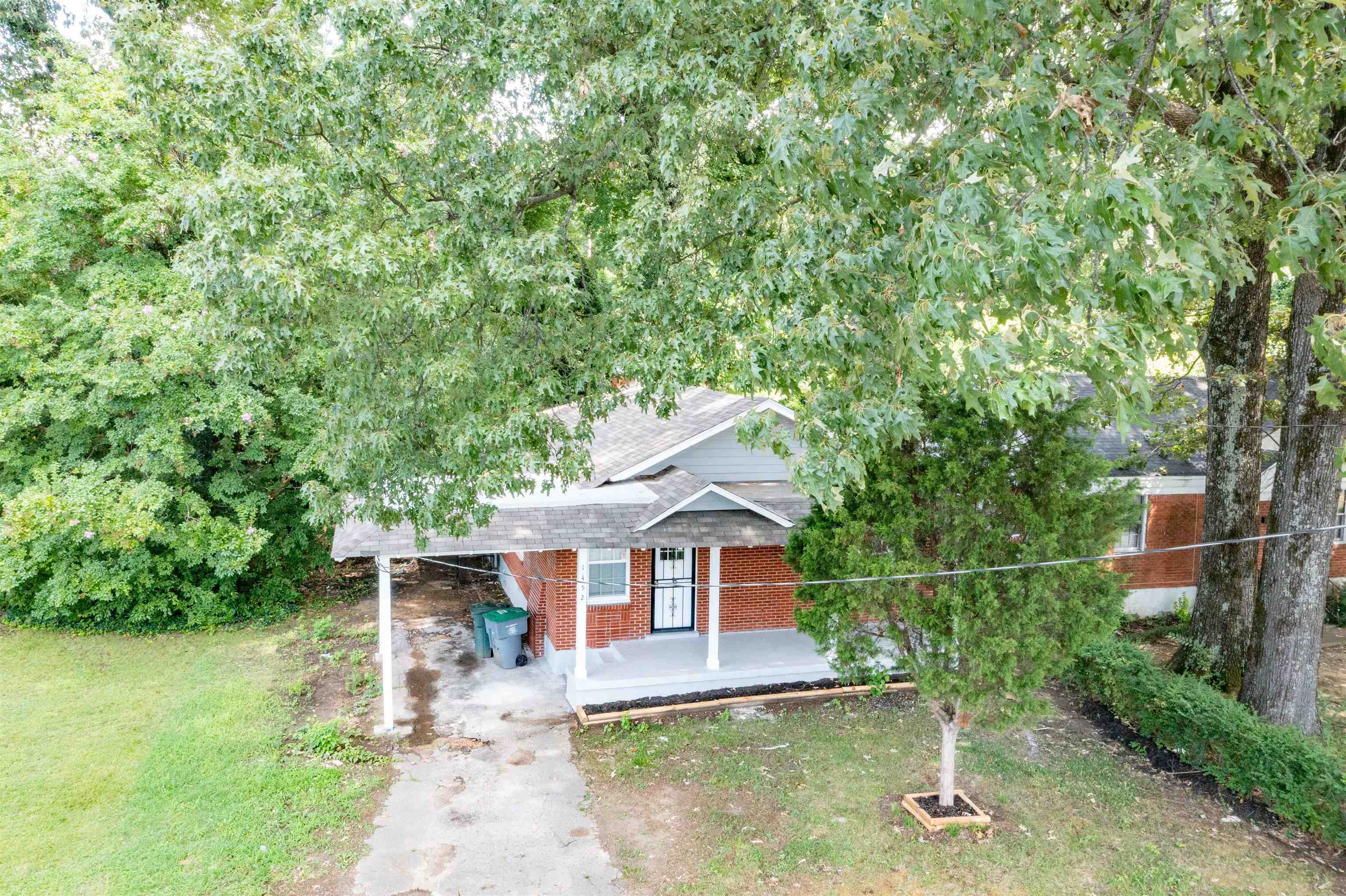 1452 Castalia Street Memphis, TN 38114 - Photo 4 of 24