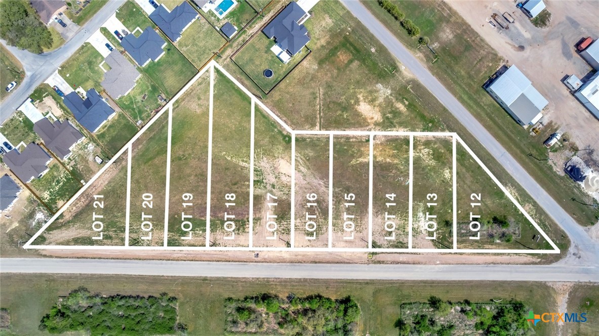 302 Warehouse Road Victoria, TX 77905 - Photo 5 of 5 a view of a windows and a flower pot
