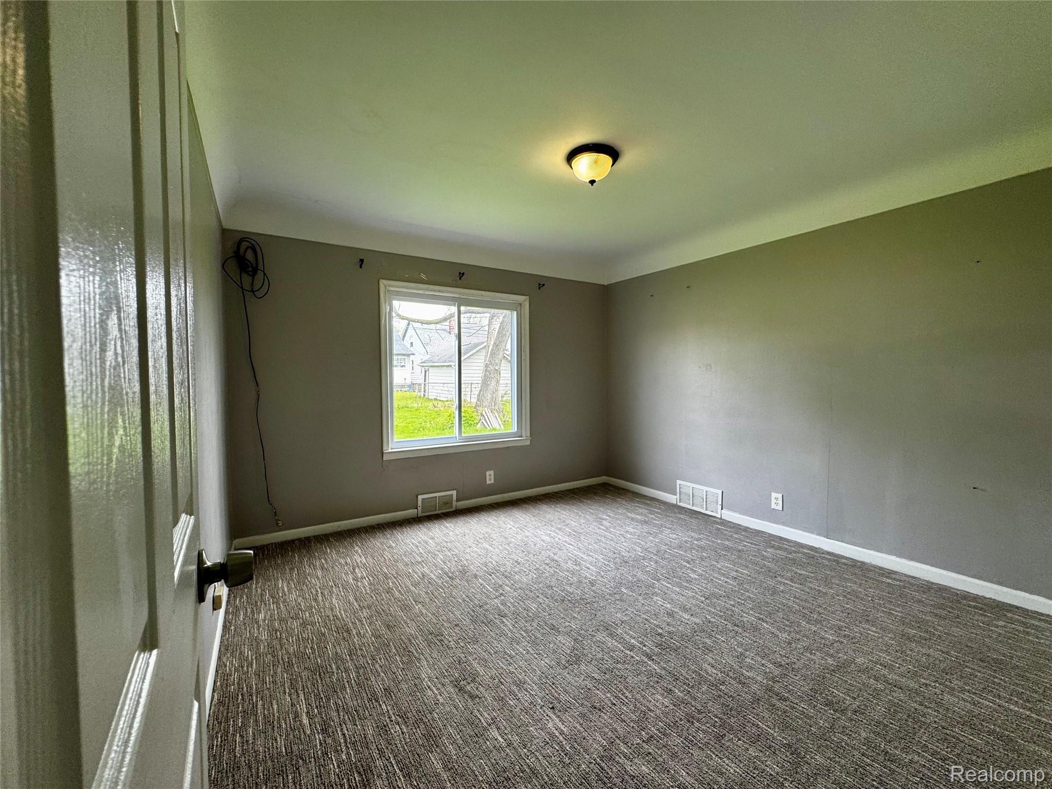 8045 Cadillac Avenue Warren, MI 48089 - Photo 11 of 21 IMG_0523.jpeg