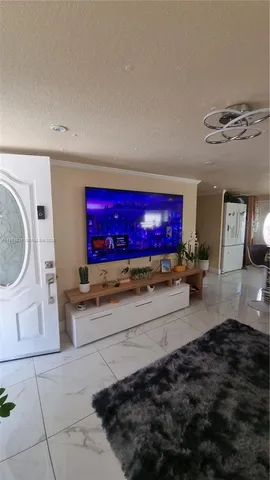 $250,000 | 3170 Southwest 8th Street, Miami, FL 33135