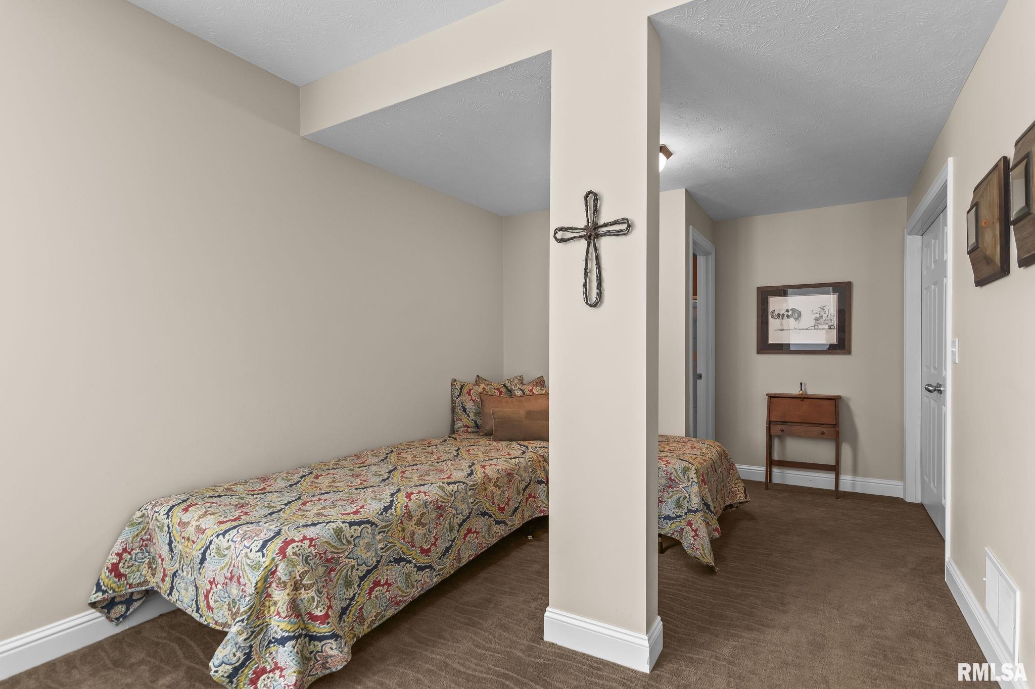 2321 Winners Circle Springfield, IL 62702 - Photo 44 of 50