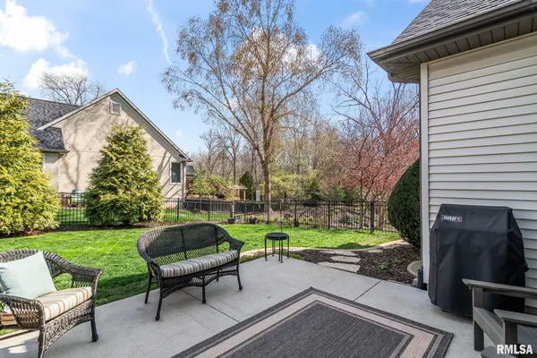 $475,000 | 2321 Winners Circle, Springfield, IL 62702