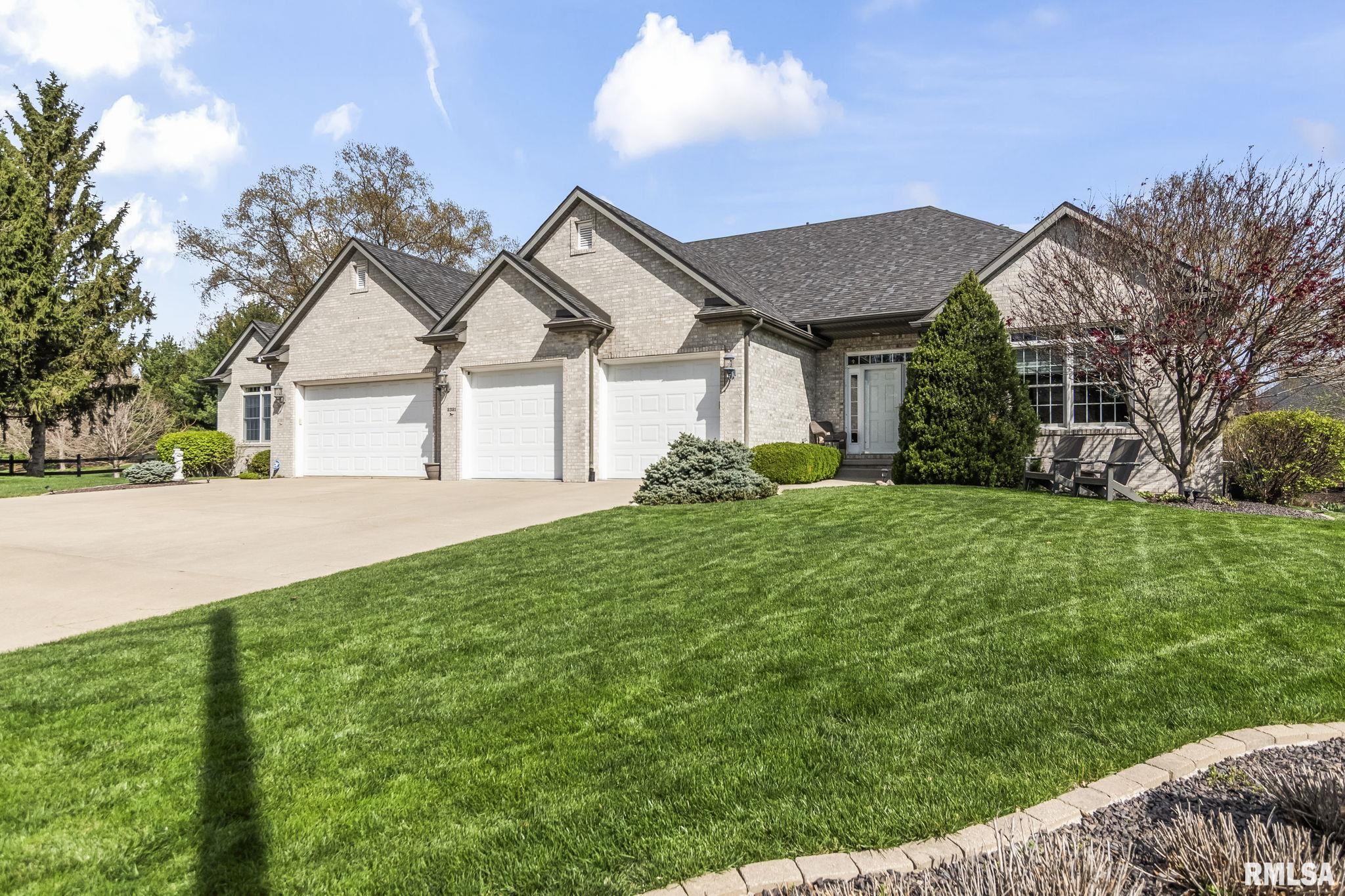 2321 Winners Circle Springfield, IL 62702 - Photo 6 of 50