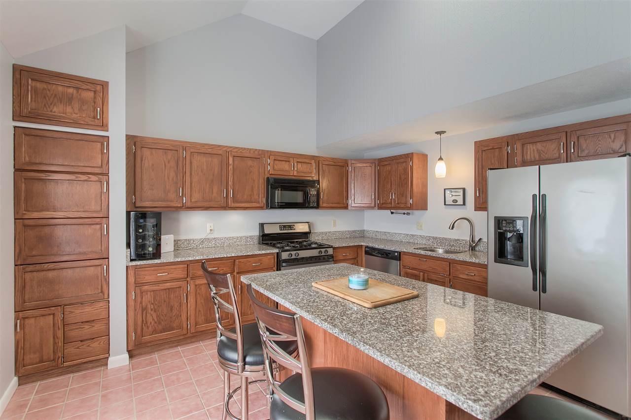 61 Ridgewood Drive, Unit 61 Atkinson, NH 03811 - Photo 4 of 30