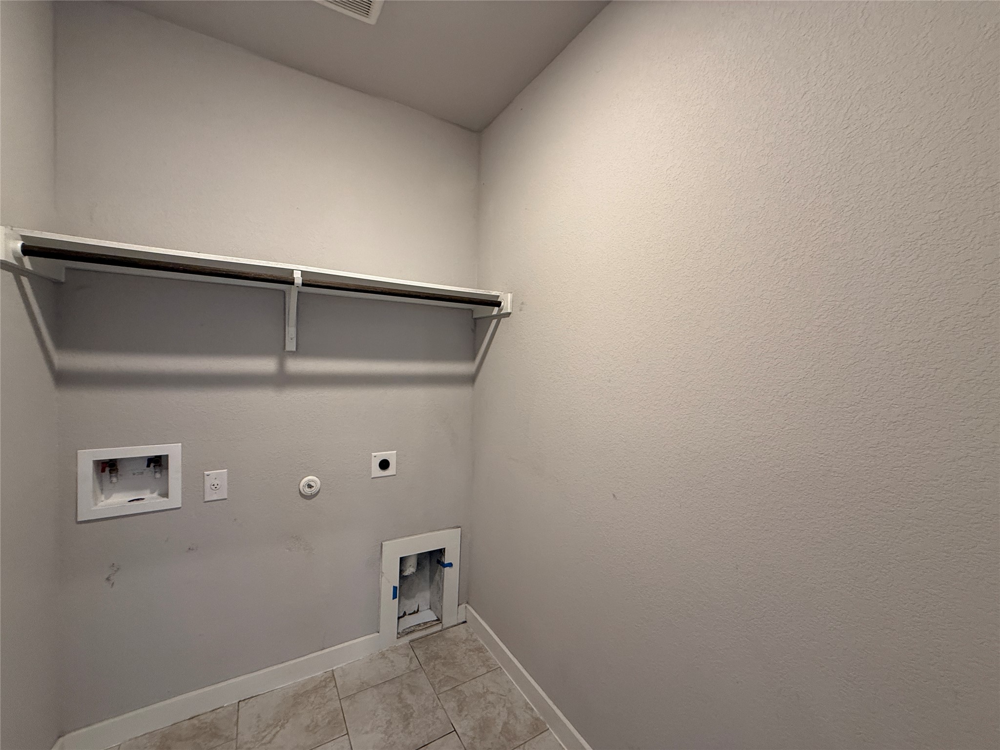 18300 Emu Lane Manor, TX 78653 - Photo 4 of 35 a view of bathroom