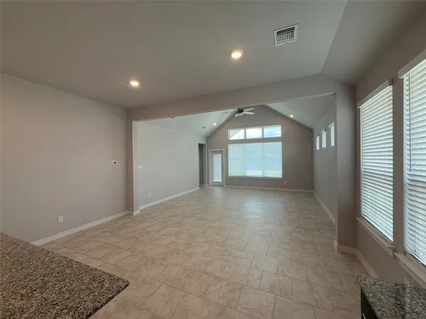 a view of empty room with window
