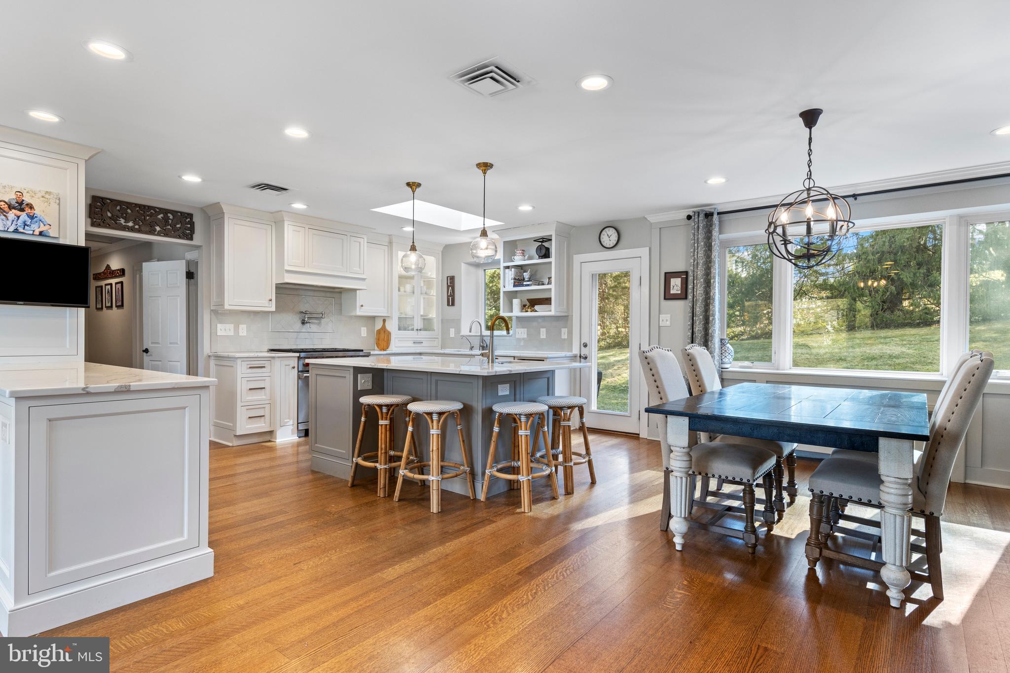 713 Newtown Road Villanova, PA 19085 - Photo 7 of 30 Kitchen/Dining Room