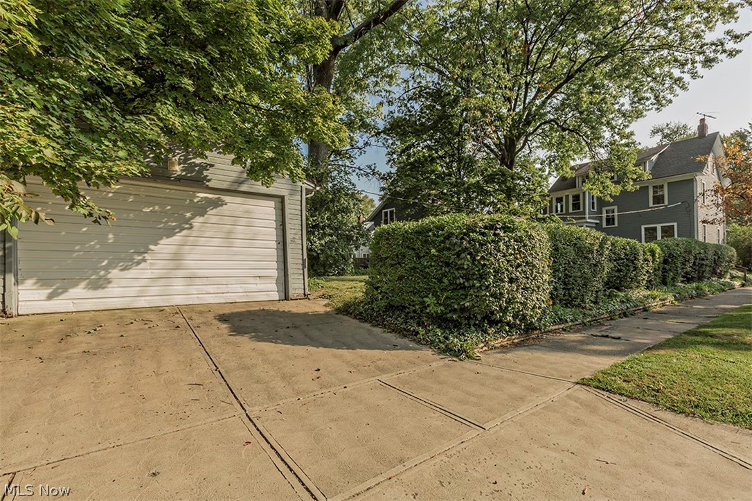2260 Briarwood Road Cleveland, OH 44118 - Photo 34 of 35