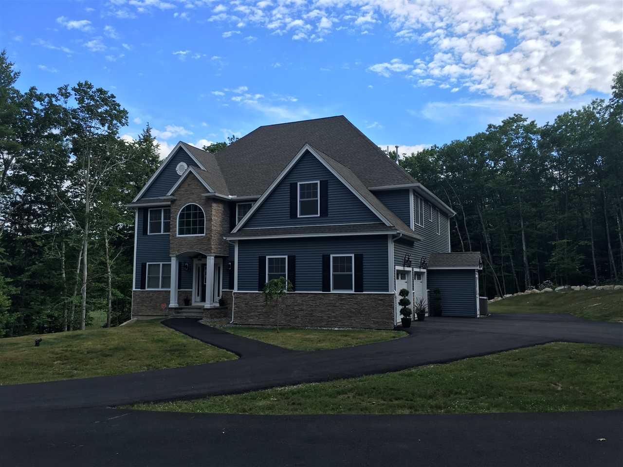 382 New Boston Road Bedford, NH 03110 - Photo 1 of 31