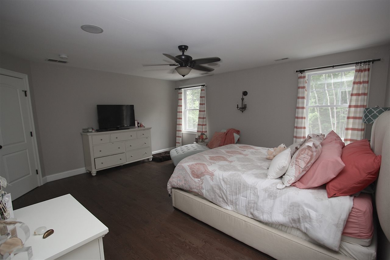 382 New Boston Road Bedford, NH 03110 - Photo 18 of 31