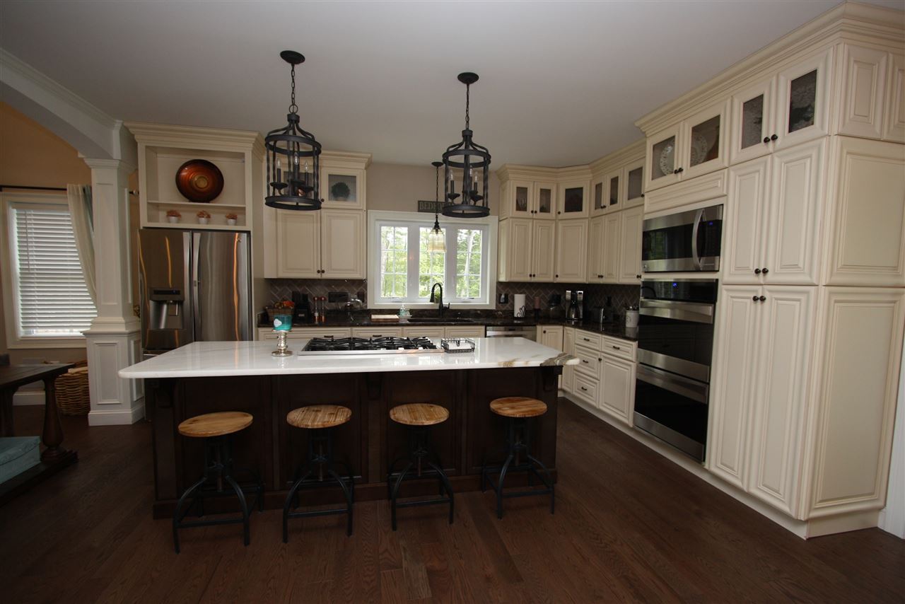382 New Boston Road Bedford, NH 03110 - Photo 5 of 31