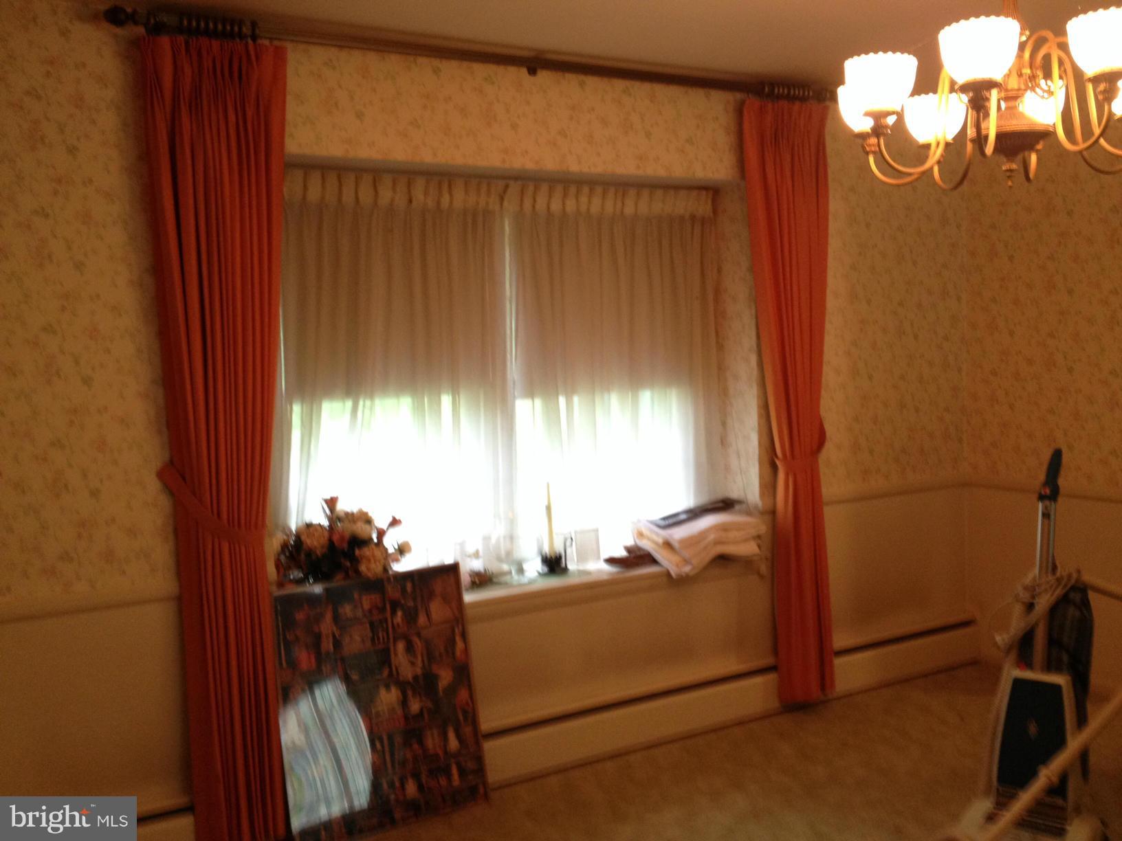 2412 Ravenview Road Lutherville-Timonium, MD 21093 - Photo 8 of 29 Dining Room