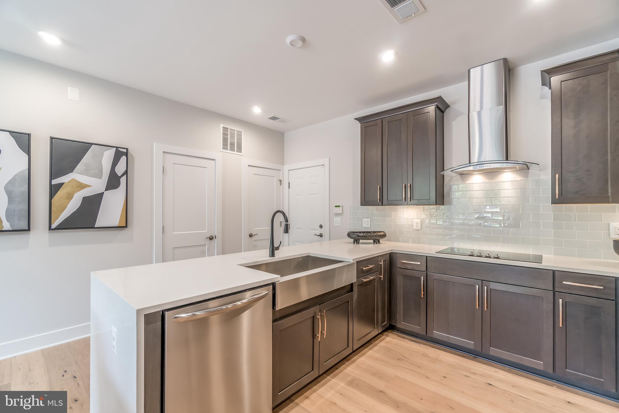 1696 Bandit Loop Reston, VA 20190 - Photo 4 of 41
