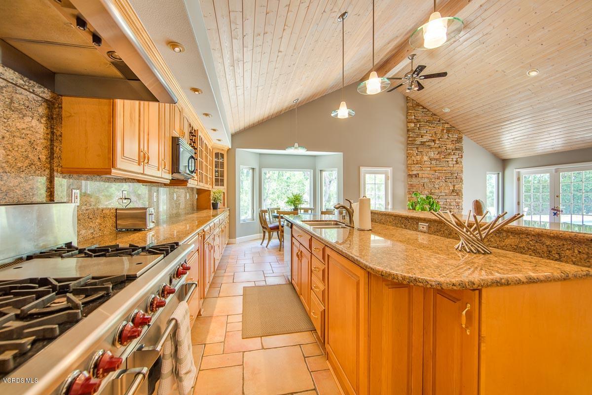 349 Longbranch Road Simi Valley, CA 93065 - Photo 5 of 33 349Longbranch-19