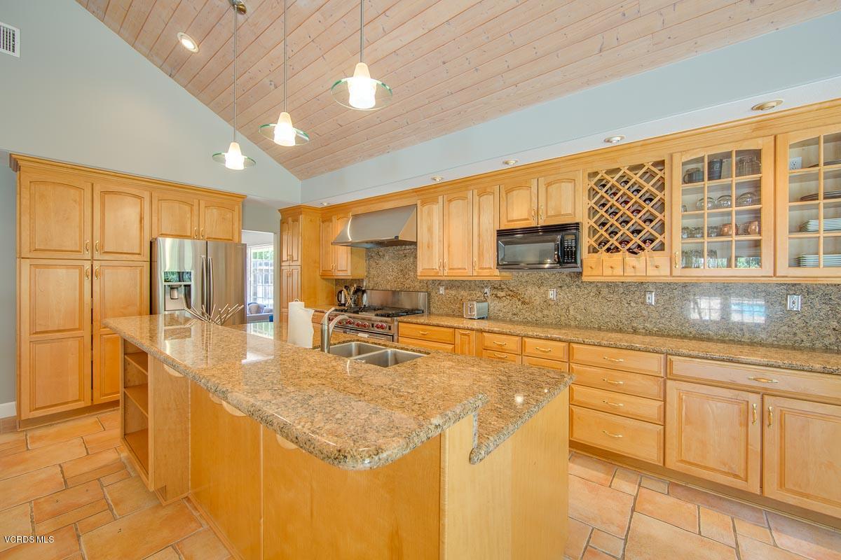 349 Longbranch Road Simi Valley, CA 93065 - Photo 7 of 33 349Longbranch-17