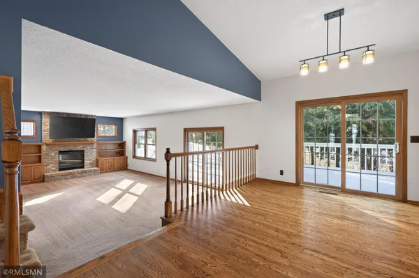 $585,000 | 10005 Antrim Court, Woodbury, MN 55129