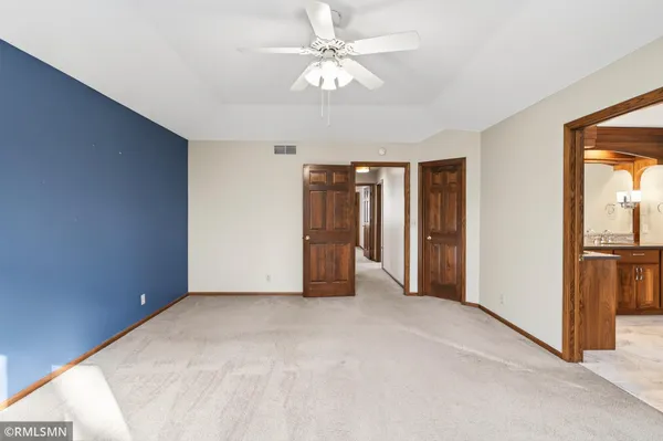 $585,000 | 10005 Antrim Court, Woodbury, MN 55129