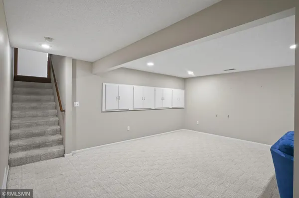 $585,000 | 10005 Antrim Court, Woodbury, MN 55129