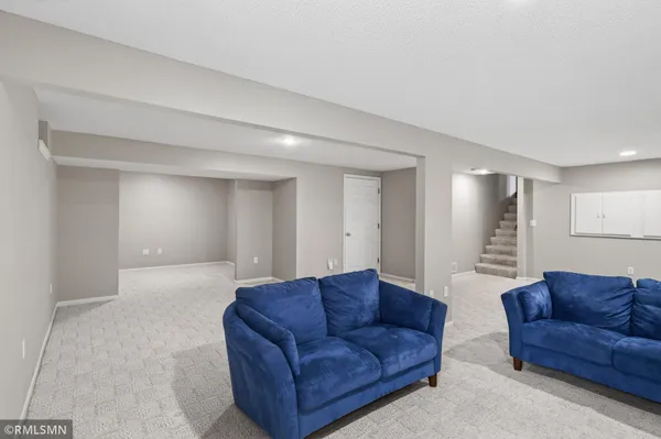 $585,000 | 10005 Antrim Court, Woodbury, MN 55129