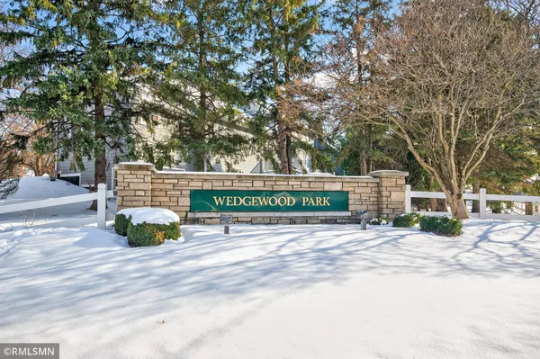 $585,000 | 10005 Antrim Court, Woodbury, MN 55129