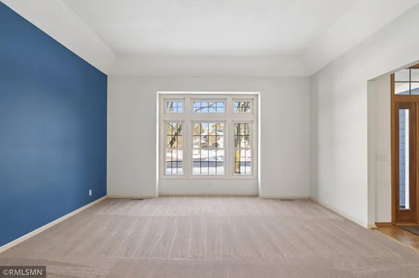 $585,000 | 10005 Antrim Court, Woodbury, MN 55129