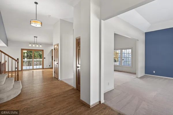 $585,000 | 10005 Antrim Court, Woodbury, MN 55129